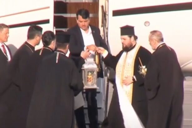 lumina sfanta a fost aprinsa la ierusalim cand va ajunge in romania 6803a6b363a26