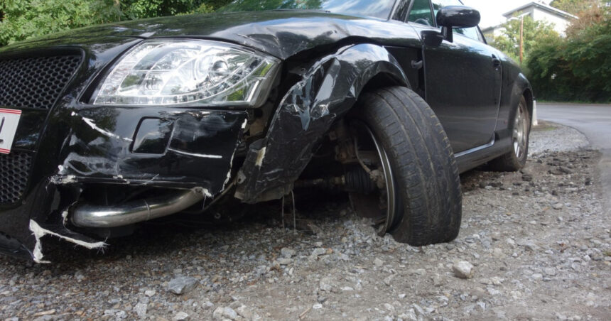 Rețeaua mafiotă ce importa din SUA automobile defecte, vândute ca fiind în perfectă stare. Ancheta s-a extins și în România. 1 mafia care aducea in europa masini avariate din sua si le vindea de bune ancheta s a extins si in romania 680138587b34b