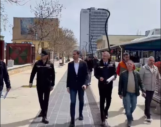 Mamaia se transformă pentru vara aceasta. Viceprimarul Răsăuțeanu: „Proiectele de infrastructură progresează împreună cu antreprenorii de încredere” 1 mamaia se pregateste pentru sezonul estival viceprimarul rasauteanu lucrarile edilitare avanseaza alaturi de operatorii economici responsabili video 6808c8c823051
