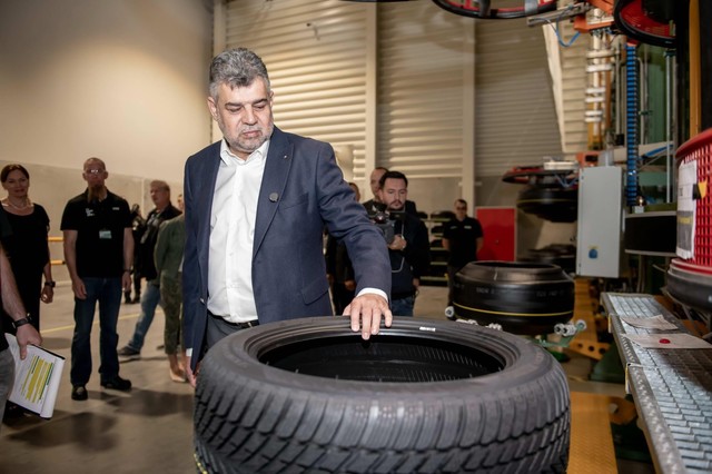 Marcel Ciolacu se angajează să dezvăluie diplomele după alegeri: Am și foile matricole! M-a surprins, la unele am avut note modeste, iar la altele, rezultate excelente. 1 marcel ciolacu promite ca arata diplomele dupa campanie am si foile matricole si eu m am minunat la unele am avut note mici la unele note mari 67f1103a905ce