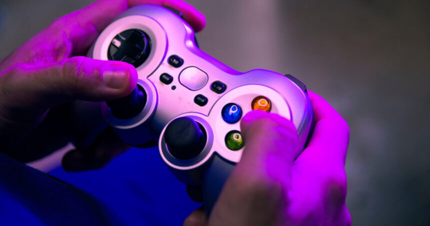 Marea Britanie pune stop livrărilor de gamepad-uri în Rusia, destinate forțelor armate ruse în conflictul din Ucraina 1 marea britanie interzice exportul de controlere de jocuri video in rusia folosite de armata rusa in razboiul din ucraina 6809f58d0f5f5