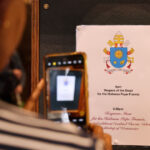 Vaticanul îşi mobilizează toate resursele pentru a anunţa trecerea în nefiinţă a papei Francisc 3 masinaria de comunicare a vaticanului la turatie maxima pentru a anunta lumii decesul papei francisc 680675c707ae5