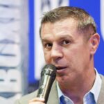 Mihai Leu, în stare gravă: internat la Terapie Intensivă. Noutăți despre legenda boxului românesc. 2 mihai leu in stare critica a fost dus la terapie intensiva ultimele detalii despre fostul mare pugilist 68108edc54d54