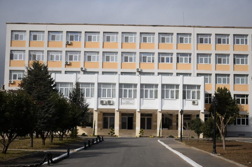 Ministerul Apărării alocă peste 1,1 milioane de lei pentru realizarea unui nou centru de alimentație și a unei săli de mese în cazarma 1369 din Constanța. 1 ministerul apararii investeste peste 11 milioane de lei pentru construirea unui nou bloc alimentar si a unei sali de mese in cazarma 1369 constanta 680dc03fe4445