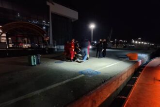 misiune arsvom pentru preluarea unui marinar ranit la mana dreapta 6805e69534b78