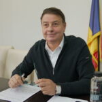 Mitroi își asumă proiectul lui Palaz: Se dau startul lucrărilor de modernizare a Teatrului de Vară din Mamaia! 3 mitroi a preluat proiectul lui palaz ca sa spuna ca este al lui incep lucrarile pentru modernizarea teatrului de vara mamaia 680b7654e261d