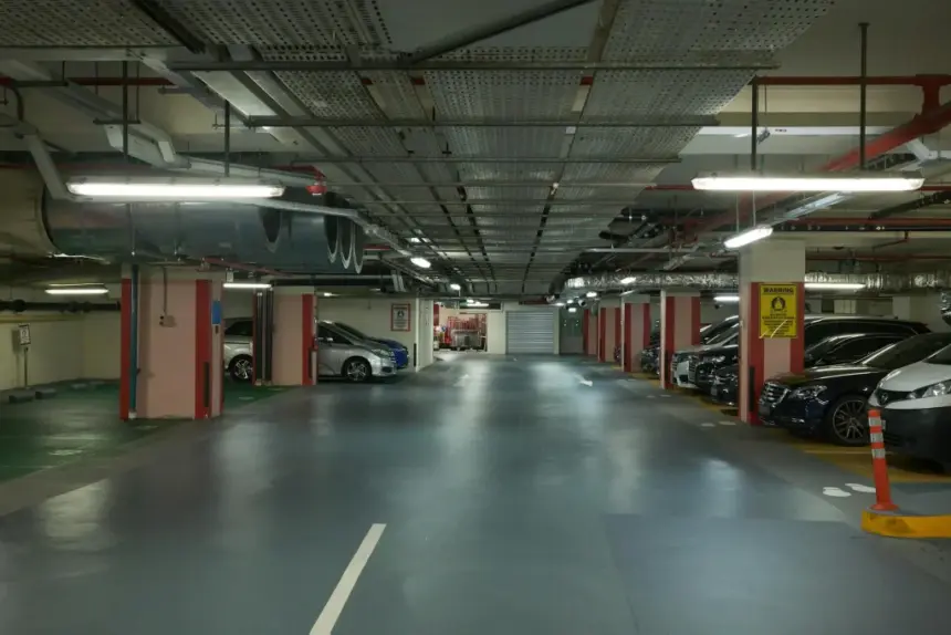 mobilizare in constanta pentru gasirea unui copil de 13 ani cerea mancare in parcarea unui mall pentru a le gati celor patru frati pe care ii creste cu bunica spun mamicile pe grupurile de socia 680e3f485a309