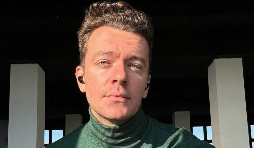 Decizia surprinzătoare a lui Jean Gavril de a părăsi România: reacția sa după dezvăluirea semnăturii sale „O alegere cu adevărat îndrăzneață” 1 motivul pentru care jean gavril pleaca din romania prima reactie dupa ce s a aflat ce a semnat ceva chiar riscant 680cbb9b85ac7