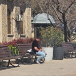 Melodiile efemere ale muzicanților de pe faleza Cazinoului Constanța: Ultima șansă pentru legalizare înainte de intervenția autorităților! 2 muzicantii ambulanti de pe faleza cazinoului constanta au zilele numarate primaria mai asteapta o saptamana solicitarile pentru intrarea in legalitate ulterior politia locala intra pe fir 680b00309aeb8