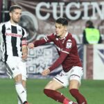 "Interviul de după meci stârnește controverse: critici dure în urma înfrângerii cu Rapid - U Cluj 0-2" 3 n ai voie se gandeste la interviul de dupa meci a fost criticat dur dupa rapid u cluj 0 2 6804aac3d2e56