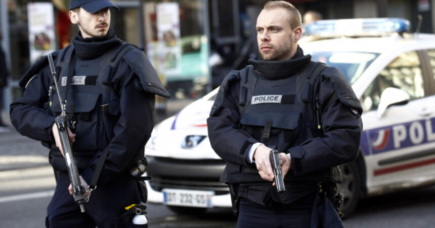 Breaking News: Haos în Franța – Un student a atacat patru adolescenți într-un liceu din Nantes 1 news alert alerta in franta un elev a injunghiat patru adolescenti intr un liceu din nantes 680a3bb980301