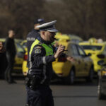 O nouă schemă de înșelătorie în domeniul transportului taxi, dezvăluită de autorități - pierderi de peste 2 milioane de lei! 2 noua frauda la transportul in regim de taxi descoperita de autoritati prejudiciu de peste 2 milioane de lei 6800fc5261303