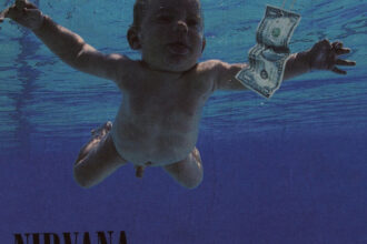 o coperta a albumului nevermind semnata de cei trei membri ai nirvana a fost vanduta cu peste 21 000 de euro 680275da82cb4