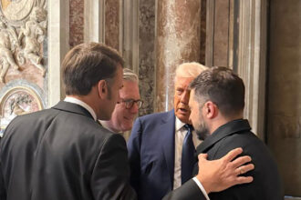o intalnire pozitiva trump macron zelenski si starmer au discutat in interiorul bazilicii sfantul petru de la vatican 680cf1b154092