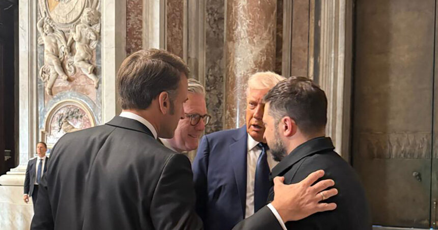 „Dialoguri constructive: Trump, Macron, Zelenski și Starmer au purtat discuții în inima Bazilicii Sfântul Petru din Vatican” 1 o intalnire pozitiva trump macron zelenski si starmer au discutat in interiorul bazilicii sfantul petru de la vatican 680cf1b154092