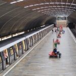 O adolescentă de 15 ani își pierde viața sub roțile metroului 3 o tanara de 15 ani s a aruncat in fata metroului 67ec19db69e4a