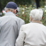 Pensionarii cu pensii reduse au primit sprijinul de Paște, dar se plâng că ajutorul este insuficient: „Ce ne așteaptă până în decembrie?” 2 pensionarii cu venituri mici au primit ajutorul de paste si spun ca suma e prea mica pana in decembrie ce se intampla cu noi 67ec1a70e7fe9