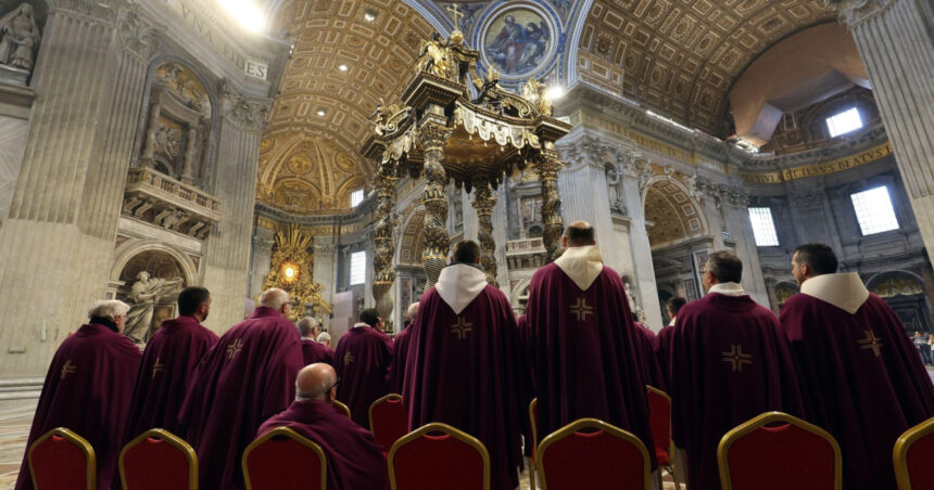 „Vacanța Scaunului Apostolic – Procesul de alegere a Papei și consecințele încălcării secretului votului” 1 perioada scaunului vacant sede vacante si alegerea papei incalcarea secretului votului se pedepseste cu excomunicarea 681086c934182