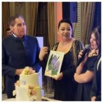 Petre Roman își sprijină fiica, Oana Roman, în promovarea liniei sale de cosmetice: „Desigur că le folosesc!” 2 petre roman sustine gama de cosmetice a fiicei sale oana roman bineinteles ca folosesc video exclusiv 67f90d80dda0e