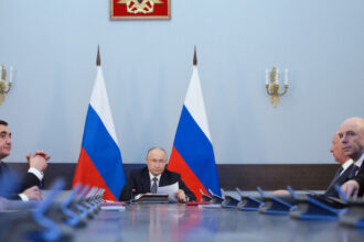 planul lui vladimir putin pentru reinnoirea marinei ruse dupa ce a fost slabita de ucraina in marea neagra 67f93c8c6c374