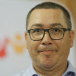 Ponta în 2014: Deciziile privind deversările de la Porțile de Fier trebuie să revină experților, nu politicienilor. Acum afirmă că el a fost cel care a dat indicațiile. 3 ponta in 2014 deversarile de la portile de fier sa fie decise de specialisti nu politicieni acum spune ca el a dat ordinul 67fa46171d929