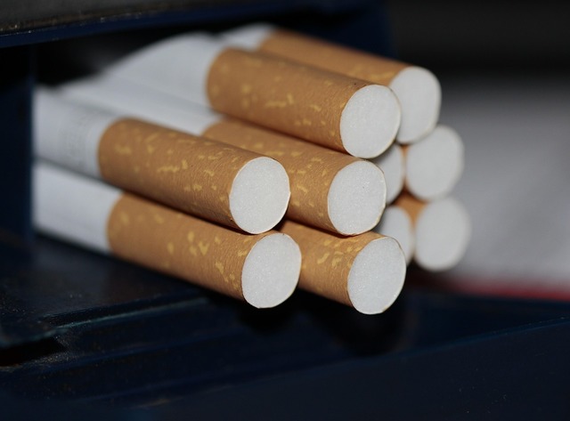 Creșterea prețului la țigări: o măsură esențială în lupta împotriva fumatului, iar reglementarea produselor alternative este cheia, susține specialistul. 1 pretul tigarilor trebuie sa creasca in continuare pentru combaterea fumatului produsele alternative sa fie reglementate