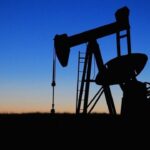 Prețul țițeiului coboară sub presiunea incertitudinilor economice, atingând cel mai scăzut nivel din ultimele două săptămâni 3 preturile petrolului au scazut cu peste 2 la cel mai redus nivel din ultimele doua saptamani pe fondul temerilor legate de razboiul comercial 6811b533755fc