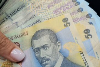 profesoara de religie de la scoala 8 din constanta cea care si a inselat elevii de la care a strans bani pentru o asa zisa tabara a fost retinuta pentru inselaciune 67f929fb8e5fa