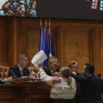 proiect de lege persoanele agresive risca o interdictie de doi ani in palatul parlamentului 67f90468b9c94