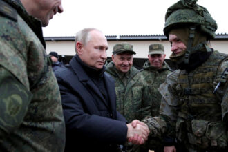 putin i a felicitat pentru victorie pe militarii rusi din kursk si le a multumit pentru munca eroica 680e7fac1717c