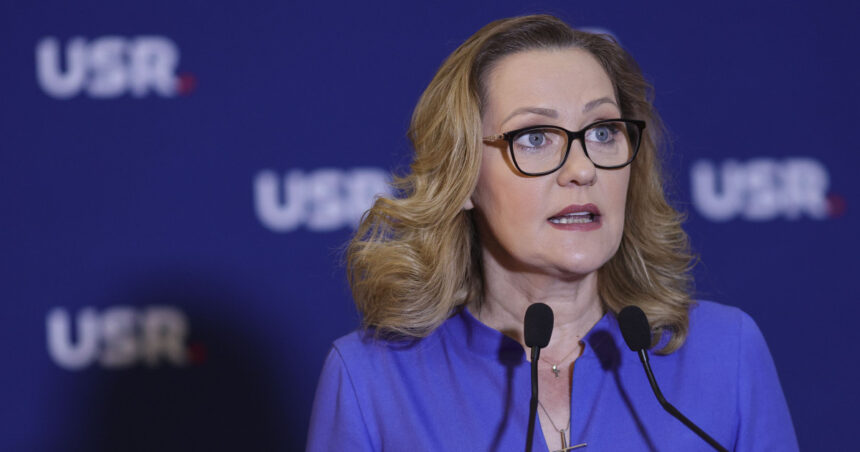 Elena Lasconi își exprimă dezamăgirea după pierderea fondurilor de campanie: „Nu mă aștept să mai pot păși în sediul USR” 1 reactia elenei lasconi dupa ce a fost lasata fara banii de campanie nu cred ca voi mai avea acces nici macar in sediul usr 67f91596d5869
