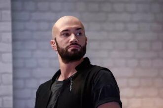 reactia fanilor dupa ce au vazut cum s a imbracat mihai bendeac ti ai facut haina din covoarele de pe temu are si ochelari de soare la ochi 67faa7a00ee47