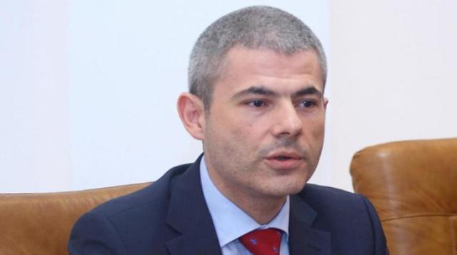 Remus Vulpescu își asumă conducerea Bursei de Valori București, după ce a îndeplinit funcții importante în echipele premierilor Victor Ponta și Mihai Tudose. 1 remus vulpescu fost sef al corpului de control al fostului premier victor ponta si fost consilier onorific al fostului premierul mihai tudose devine director general al bursei de valori bucuresti 67f93c5fbc37c