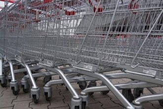 retailerii din marea britanie avertizeaza asupra unui posibil dumping al marfurilor chinezesti si cer eliminarea scutirii de taxe la importuri ieftine 67fe6e32e4a20