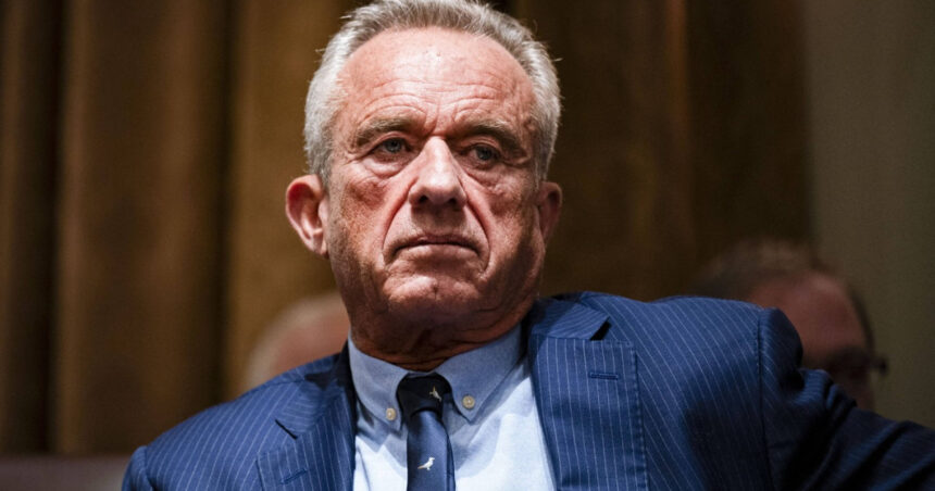 Robert F. Kennedy Jr. se angajează să descopere originile „crizei autismului” din Statele Unite până în luna septembrie 1 robert f kennedy jr promite sa afle cauza epidemiei de autism din sua pana in septembrie 67f8c73932da5
