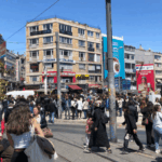Românii șocați de seismul din Turcia revin în țară: Oamenii din Istanbul trăiesc cu frica în sân și își petrec nopțile în parcuri sau în mașini 3 romanii surprinsi de cutremur in turcia se intorc acasa localnicii din instanbul se tem si dorm in parcuri sau masini 6809509577595