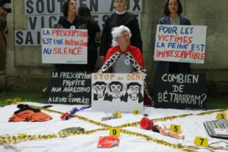 scandal in franta fiica premierului spune ca a fost batuta cu bestialitate la scoala francois bayrou acuzat ca stia despre agresiuni 6809f10812e4d