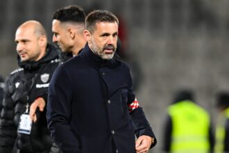 scandal la dinamo inaintea meciului cu cfr cluj fotbalistul dat afara din vestiar de zeljko kopic 680fdae2b5499