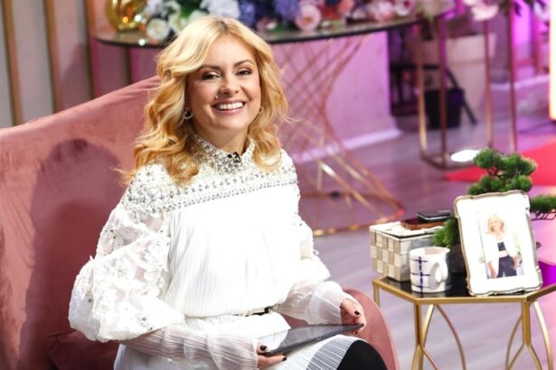 schimbare la mireasa prezentata de simona gherghe dupa ce emisiunea in direct cu romania a fost scoasa de la antena 1 se intampla de luni 680df881ab773