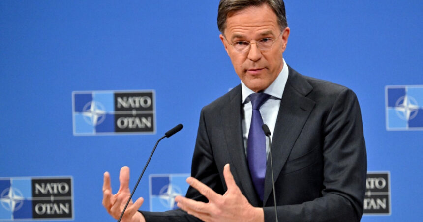 Liderul NATO dezminte speculațiile despre retragerea trupelor americane din Europa: „Sunt doar simple zvonuri” 1 seful nato respinge informatia ca trump va retrage trupele americane din europa doar zvonuri 67edaf75ec081