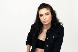 sfatul primit de la profesori de actrita irina artenii care o joaca pe alis din brigada lui costoiu in serialul tatutu asa voi face e 680f8cff469cd