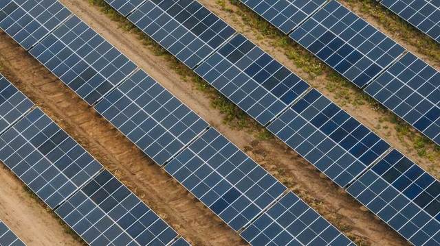 Simtel obține 28 de milioane de euro de la Banca Transilvania pentru a finaliza parcul solar de la Giurgiu 1 simtel contracteaza doua finantari in valoare totala de 28 de milioane de euro de la banca transilvania pentru finalizarea parcului fotovoltaic de la giurgiu 68036854b8a6b