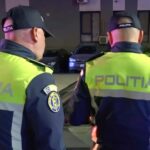 Șofer furios din Constanța, reținut pentru 30 de zile după ce a dărâmat geamul secției de poliție cu capul! 2 sofer recalcitrant din constanta arestat 30 de zile a spart cu capul geamul sectiei de politie 67f3e09169e90