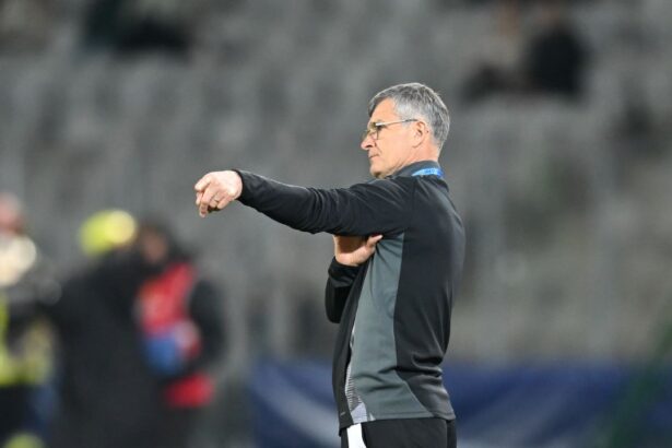 surpriza in echipa lui sabau pentru ciocnirea cu u craiova cum riposteaza radoi 680d0119c223c