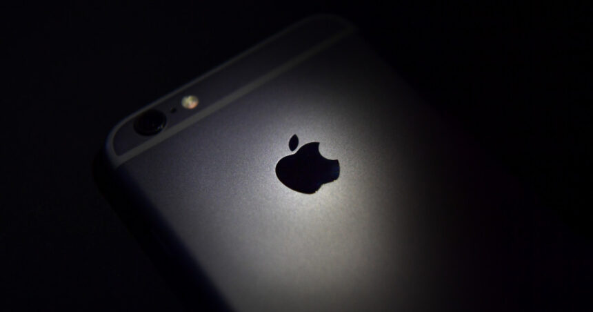 Locațiile de fabricație ale gadgeturilor Apple și impactul potențial al tarifelor vamale impuse de Trump asupra companiei 1 tarile in care sunt produse gadgeturile apple si cum ar putea fi afectata compania de taxele vamale impuse de trump 67ef755f9104d