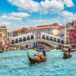 Veneția reintroduce taxa de 5 euro la intrare, iar pentru unii vizitatori aceasta se va înmulți! 2 taxa de 5 euro de intrare in venetia va fi reluata pentru unii turisti se va dubla 6809b8a23ba7b