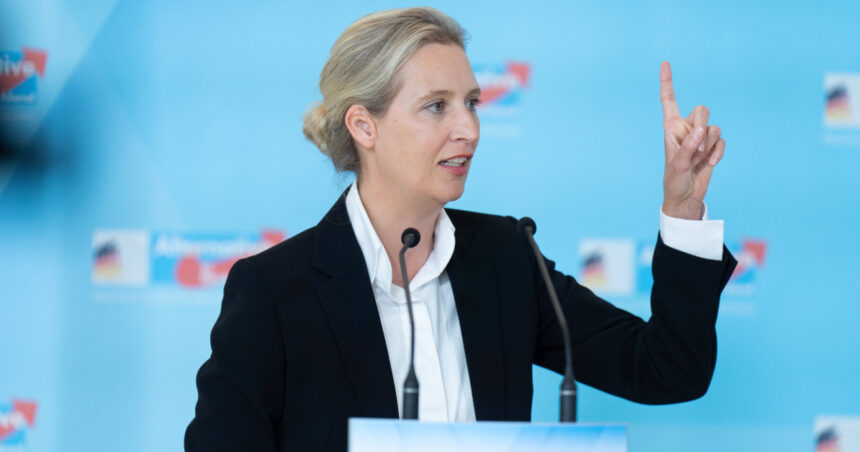 Deciziile fiscale ale lui Trump stârnesc indignare chiar și printre susținătorii europeni. Lidera AfD le denumește „toxice pentru economia liberă” 1 taxele anuntate de trump infurie pana si fanii europeni lidera afd le catalogheaza drept otrava pentru comertul liber 67ee93e95aaea