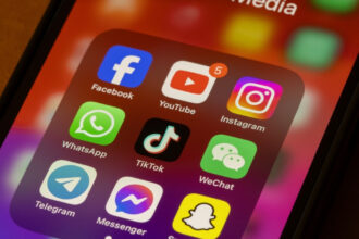 tiktok si meta au publicat rapoarte despre romania si perioada alegerilor milioane de like uri false si zeci de mii de conturi de spam 67ec52a2d0dbe