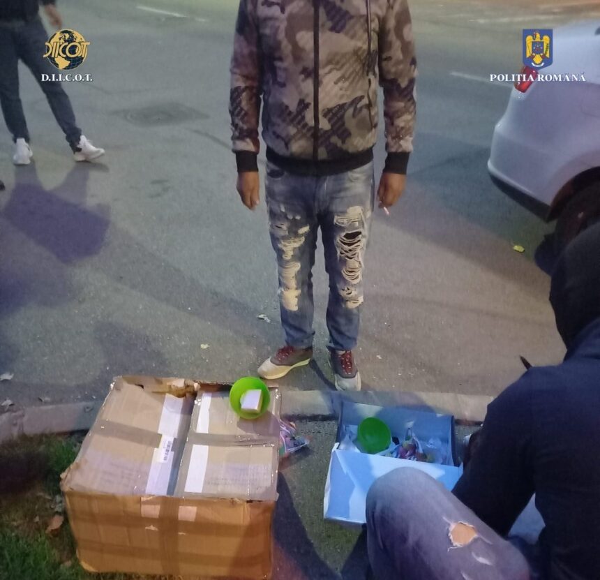 Captura spectaculoasă pe autostradă: traficanții de cocaină din Spania, condamnați la zeci de ani de detenție! 1 traficantii de droguri prinsi in flagrant pe autostrada in timp ce transportau cocaina adusa din spania condamnati definitiv la ani grei de inchisoare 6802c8867565a