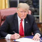 Trump face o analogie între tarifele internaționale și tratamentele medicale: "Nu doresc să se dezintegrereze nimic, dar uneori e necesar să administrăm medicamente pentru a corecta o problemă." 2 trump compara tarifele globale cu administrarea de medicamente nu vreau sa se prabuseasca nimic dar uneori trebuie sa iei medicamente pentru a remedia ceva 67f3ba9b77177